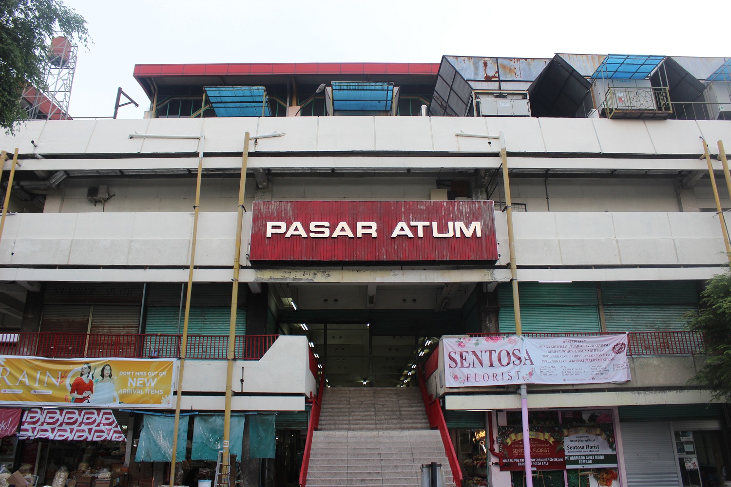LEKAT DENGAN TIONGHOA: Pasar Atom&nbsp;awalnya ada di sekitar Kali Pegirian kemudian berpindah ke kawasan Bongkaran.