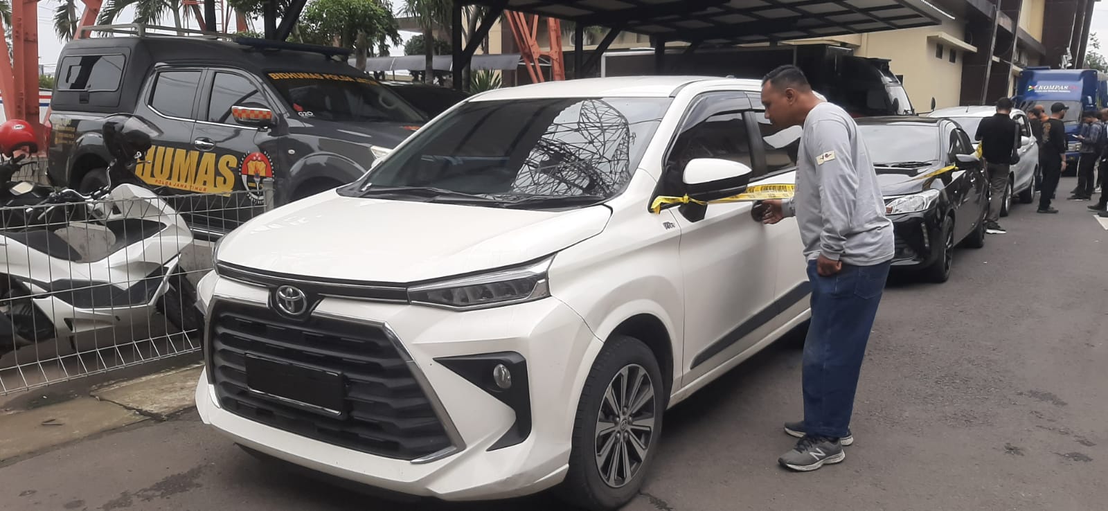 Mobil barang bukti pembunuhan perempuan cantik asal Blitar Uswatun Khasanah, yang disita Polda Jatim.