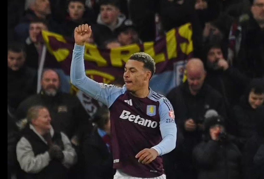 Morgan Rogers merayakan gol pembuka timnya dalam pertandingan pembukaan Liga Champions antara Aston Villa dan Celtic di Villa Park di Birmingham, Inggris, Kamis dini hari WIB.