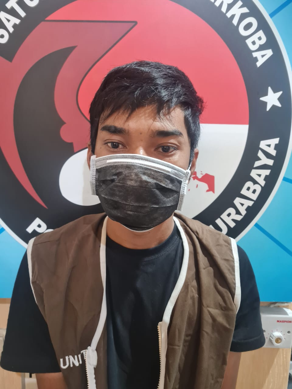 Kurir narkoba Petemon Surabaya diamankan. (IST)