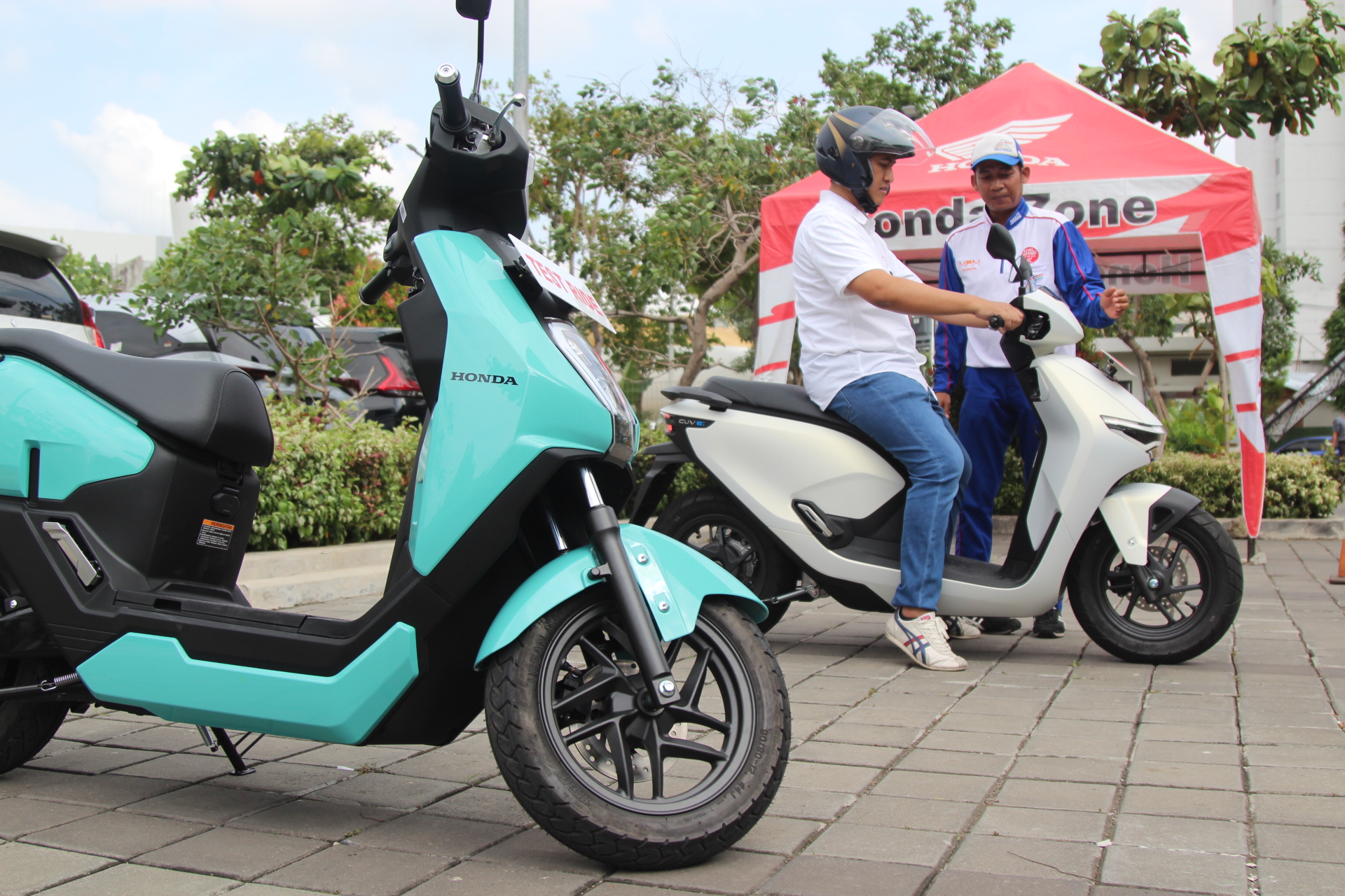 TERBARU: Dua sepeda motor listrik terbaru, Honda ICON e: dan Honda CUV e: