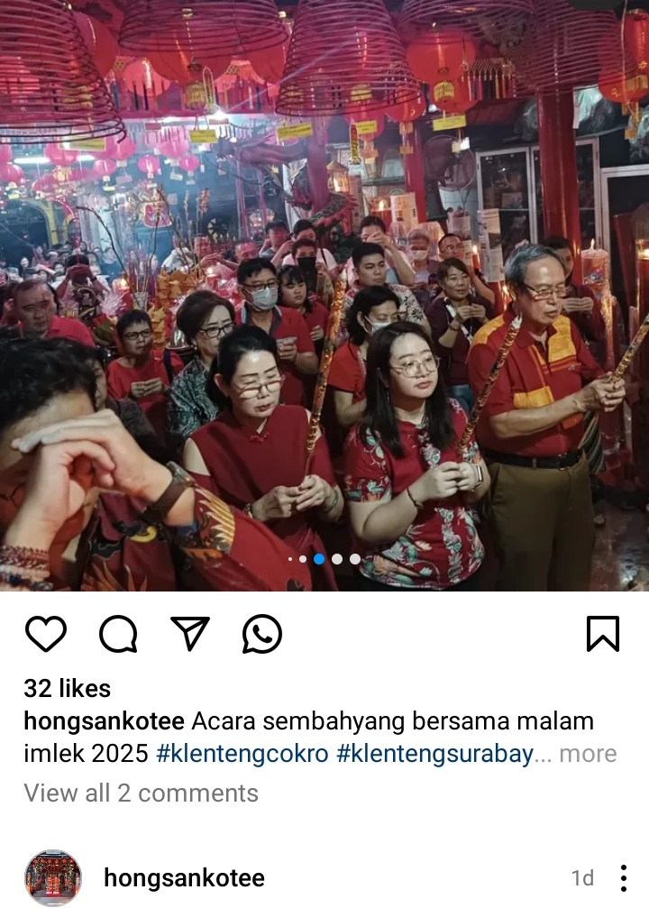 Sembahyang bersama warga Tionghoa di Kelenteng Hong San Ko Tee Surabaya. (IST)