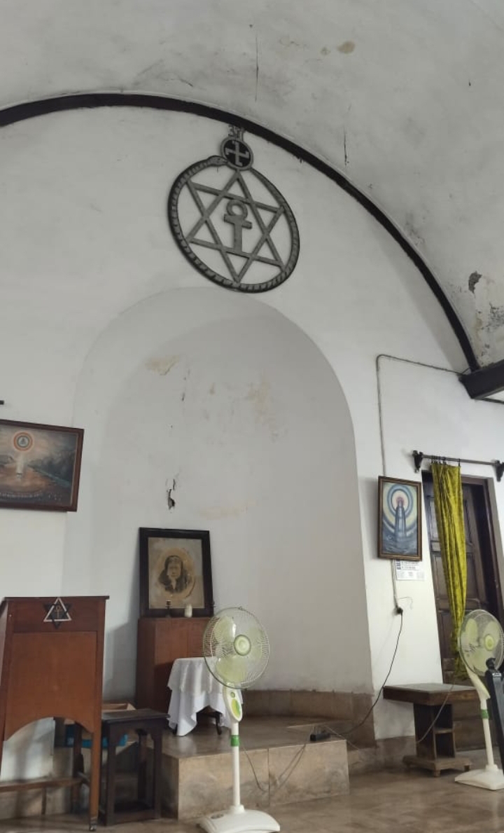Sanggar teosofi di kawasan Taman Bungkul Surabaya. (IST)