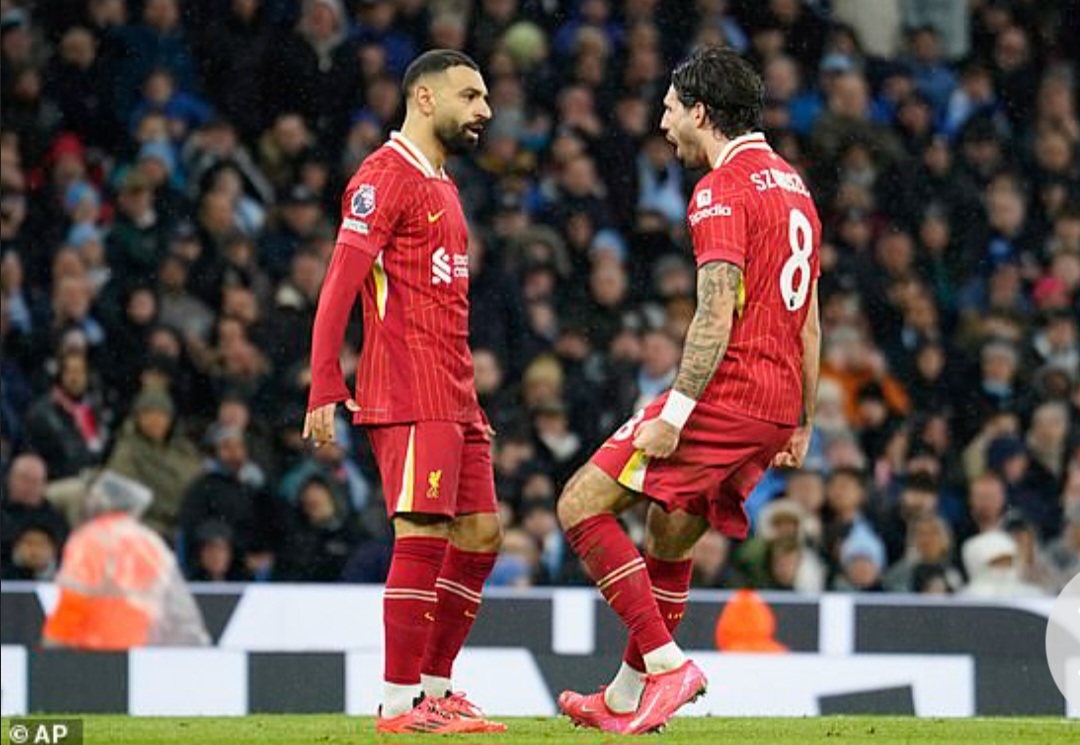 Mohamed Salah dan Dominik Szoboszlai jadi penentu kemenangan Liverpool atas Manchester City.