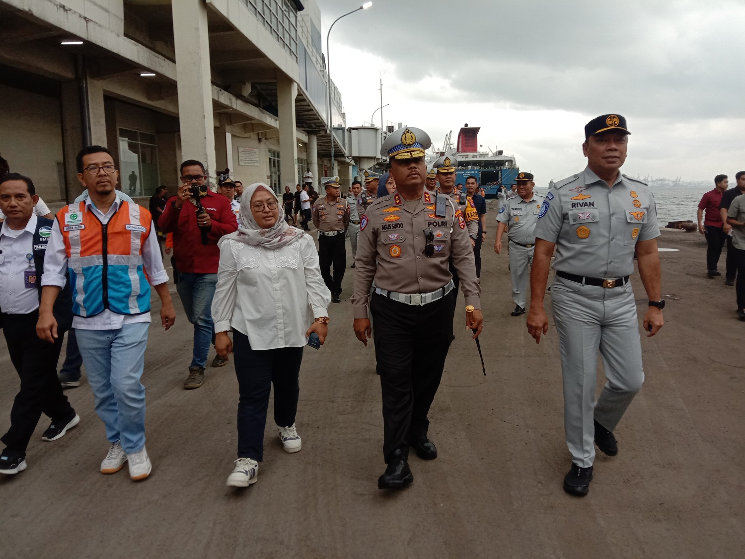 Kakorlantas Polri Irjen Agus Suryo Nugroho saat tinjauan kerja di Terminal Gapura Surya Nusantara (GSN) Pelabuhan Tanjung Perak, Surabaya.