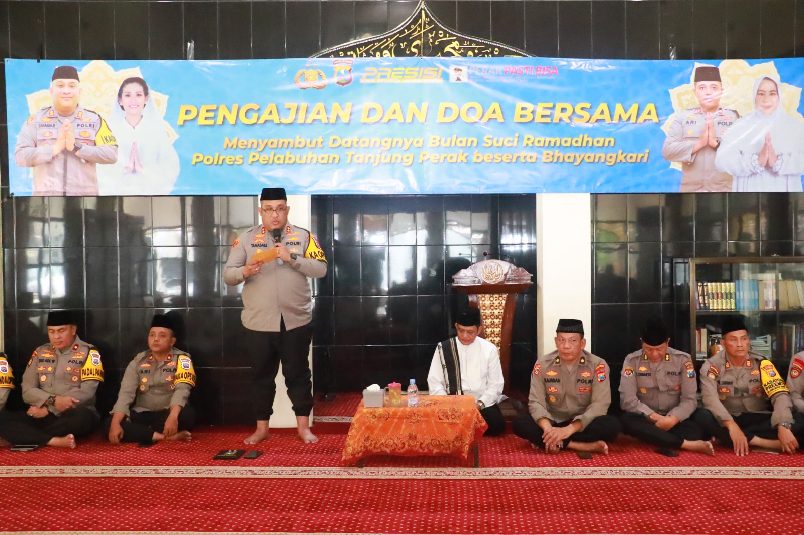 REFLEKSI: Polres Pelabuhan Tanjung Perak menggelar pengajian dan doa bersama sambut bulan Ramadan.
