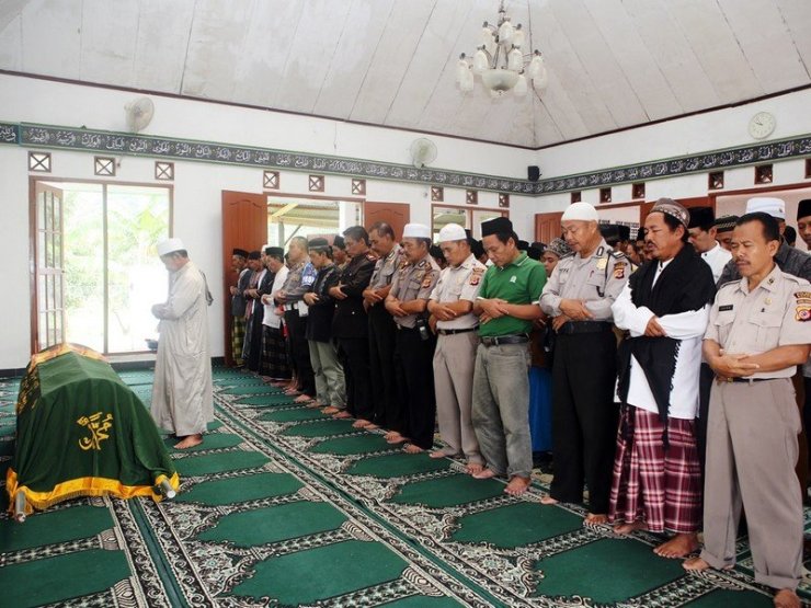Ilustrasi salat jenazah.