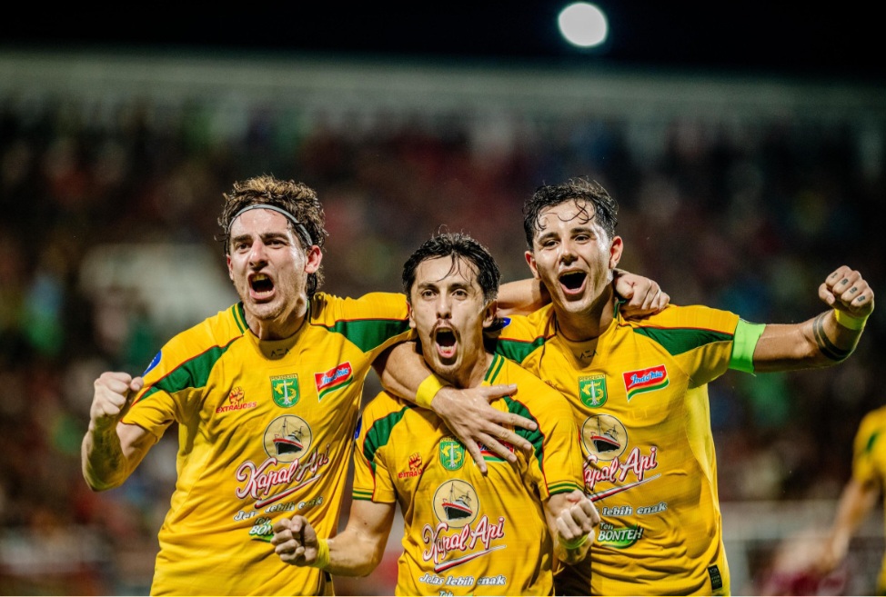 Dejan Tumbas. Francisco Rivera, dan Bruno Moreira bawa Persebaya lanjutkan tren kemenangan.