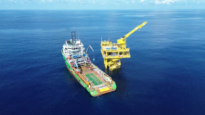 LEPAS PANTAI: ELPI berhasil melakukan efisiensi dan optimalisasi pada setiap operasional kapal serta organisasi yang memberikan kepercayaan plus satisfied dari klien.