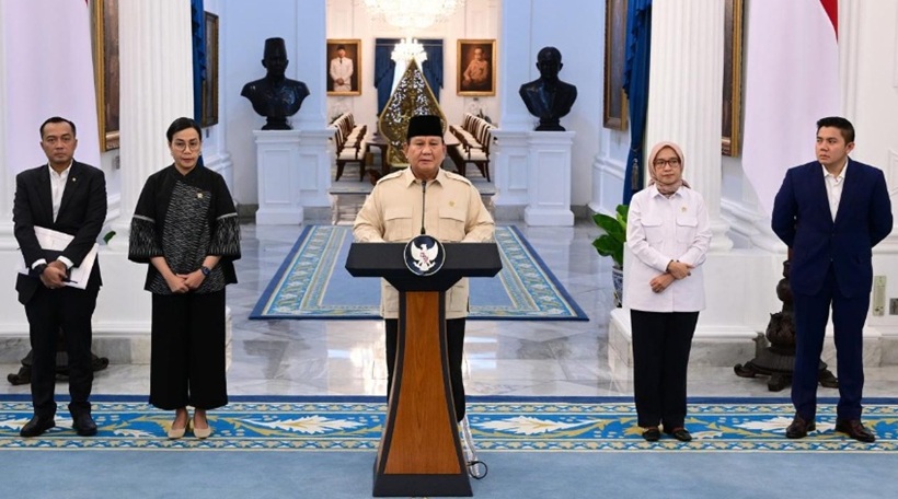 KABAR BAHAGIA: Presiden Prabowo Subianto mengumumkan pemberian THR dan gaji ke-13 bagi ASN di Istana Negara, Jakarta, Selasa (12/3).