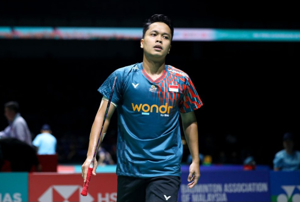 Anthony Sinisuka Ginting Absen Lama karena cedera bahu.