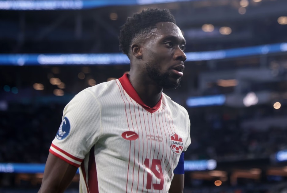 Alphonso Davies mengalami cedera ACL dan mungkin absen selama enam bulan.