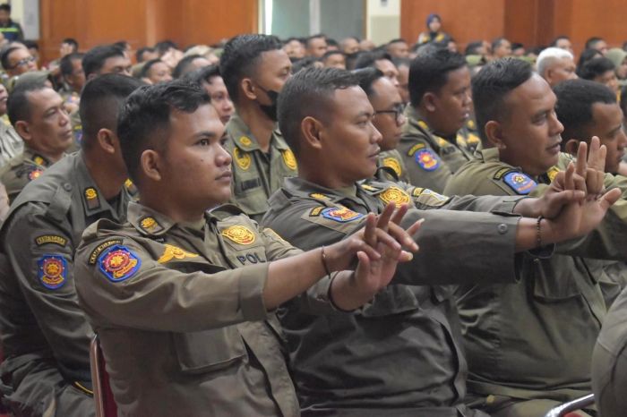 PEREGANGAN: Satpol PP Surabaya disiagakan 24 jam selama libur Panjang Idulfitri dan Hari Raya Nyepi.