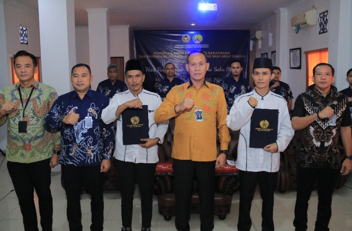 Pemberian remisi kepada warga binaan Hindu di Jawa Timur. (IST)