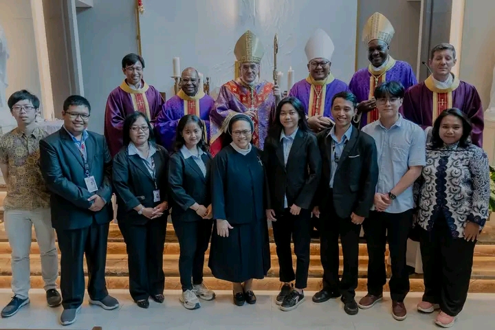 Duta Besar Vatikan untuk Indonesia, Mgr. Piero Pioppo, meresmikan gedung Institutum Theologicum Ioannis Mariae Vianney Surabayanum (IMAVI) di Universitas Katolik Widya Mandala, Surabaya. (IST)