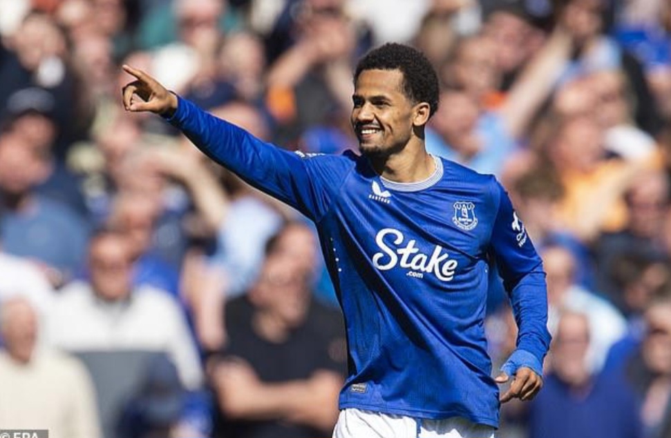 Gol penalti Iliman Ndiaye di awal babak kedua membantu Everton meraih hasil imbang 1-1 melawan Arsenal di Goodison Park.