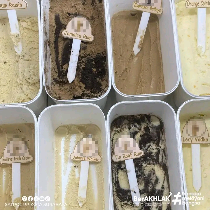Sampel es krim yang diamankan Satpol PP Surabaya. (IST)