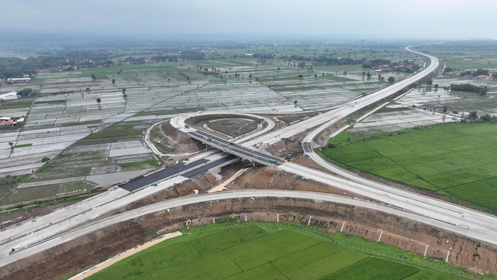 Jalan Tol Probolinggo -&nbsp; Banyuwangi menjadi salah satu PSN di Jawa Timur.