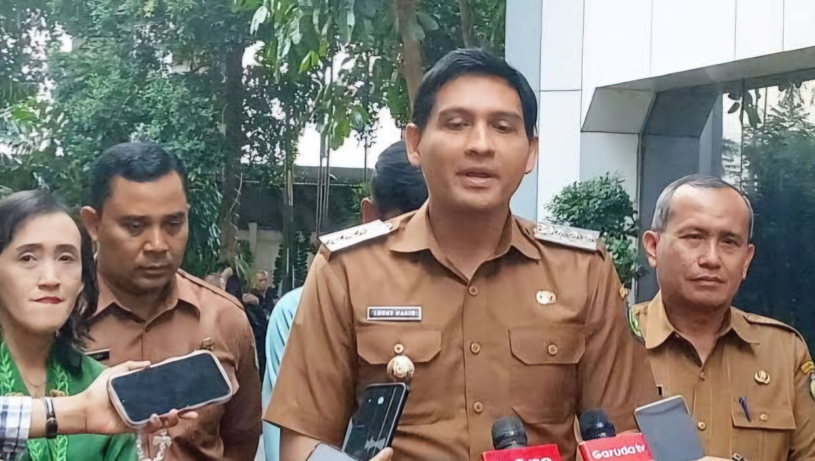 MINTA MAAF : Bupati Indramayu Lucky Hakim disanksi Kemendagri usia ketahuan pergi ke Jepang tanpa izin. (ANTARA/RADAR SURABAYA)