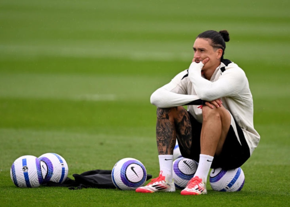 Darwin Nunez belum pasti bisa bertahan di Anfield untuk musim depan.