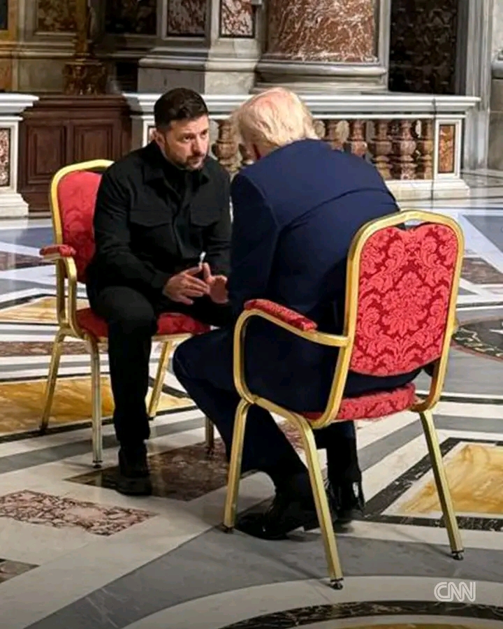 Presiden Amerika Serikat Donald Trump dan Presiden Ukraina Volodymyr Zelensky melakukan diskusi serius di Vatikan. (IST)