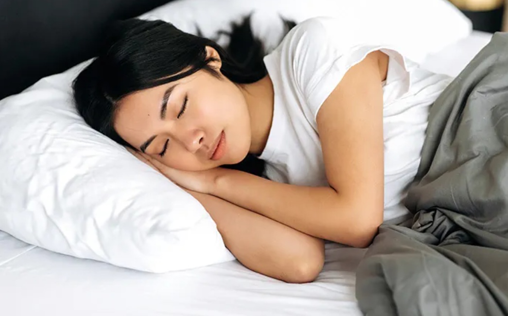 Penelitian menunjukkan bahwa tidur siang memiliki banyak manfaat untuk kesehatan fisik, mental, dan produktivitas.