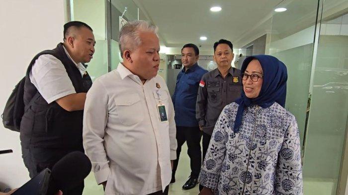 Kapuspenkum Kejagung, Harli Siregar dan Ketua Dewan Pers, Ninik Rahayu.