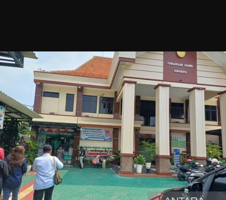 Pengadilan Agama Surabaya di kawasan Ketintang Madya. Panen gugatan cerai. (IST)