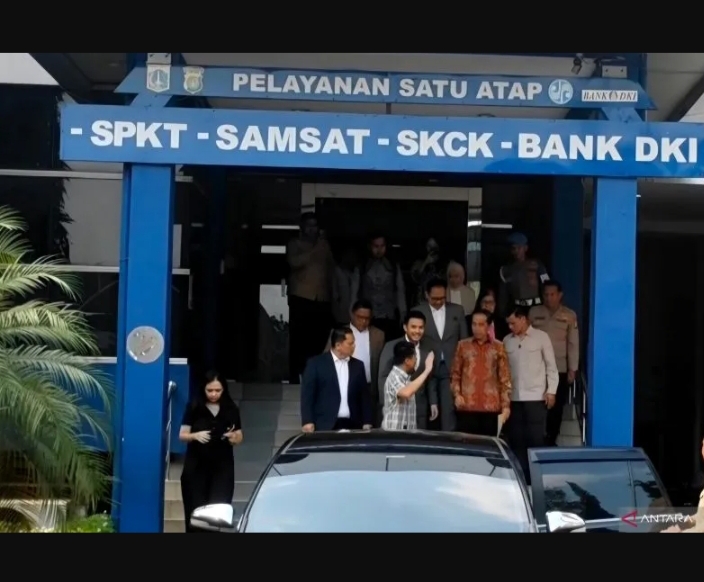 Mantan Presiden Jokowi datangi Polda Metro Jaya terkait kasus dugaan ijazah palsu. (IST)