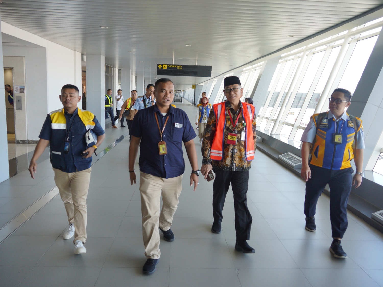 PERSIAPAN: Jelang operasional haji H-1 di Embarkasi Surabaya, Kabid PHU Kanwil Kemenag Jatim Mohammad As