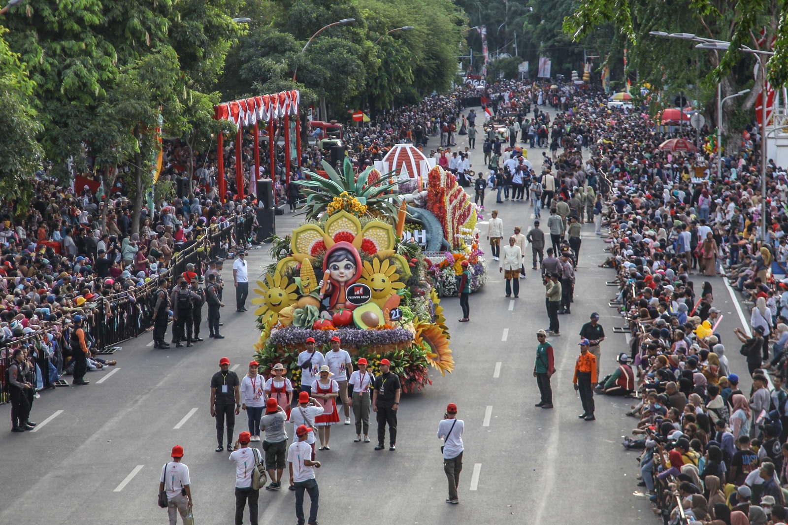 Surabaya Vaganza menjadi salah satu event tahunan dalam rangka Hari Jadi Kota Surabaya yang menyedot banyak penonton.
