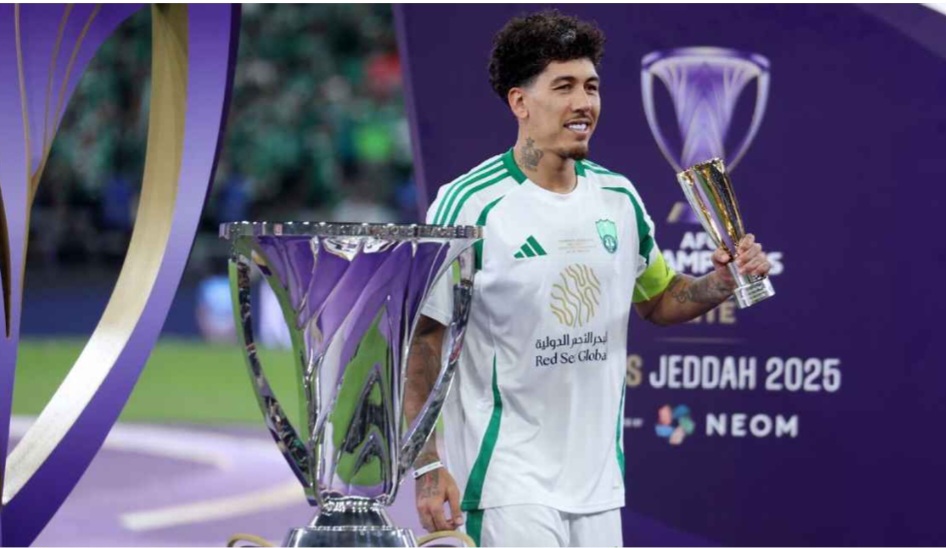 Penampilan gemilang -- yang mencakup dua assist di final hari Sabtu -- membuat kapten Al Ahli Roberto Firmino dinobatkan sebagai MVP di Liga Champions AFC Elite 2024-25. Y