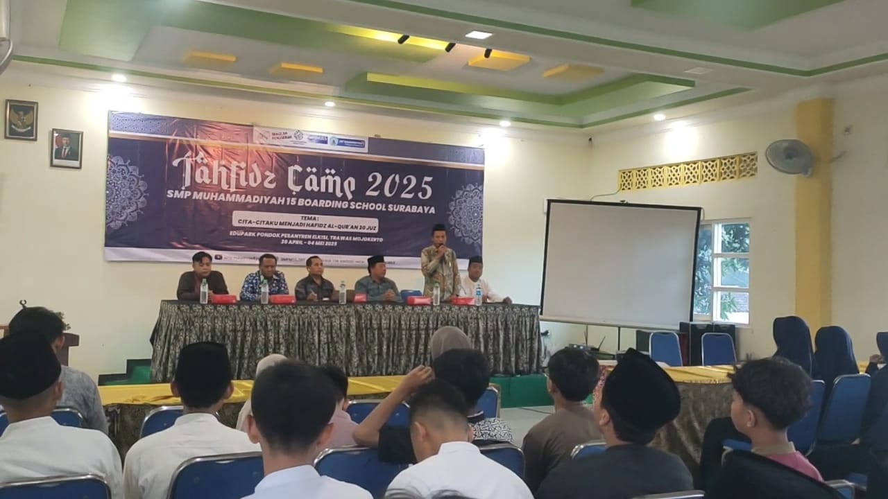 TAHFIDZ CAMP: Program ini terintegrasi erat dengan kelas unggulan lainnya, sebagai bentuk pembinaan santri secara menyeluruh.