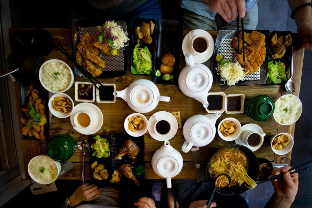 Makan malam di atas jam 6 ternyata kurang baik bagi kesehatan, biasakan makan di bawah jam 6 malam.