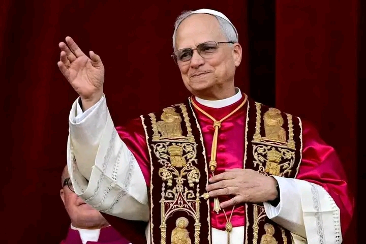 Paus Leo XIV terpilih pada hari kedua Konklaf di Vatikan. (IST)