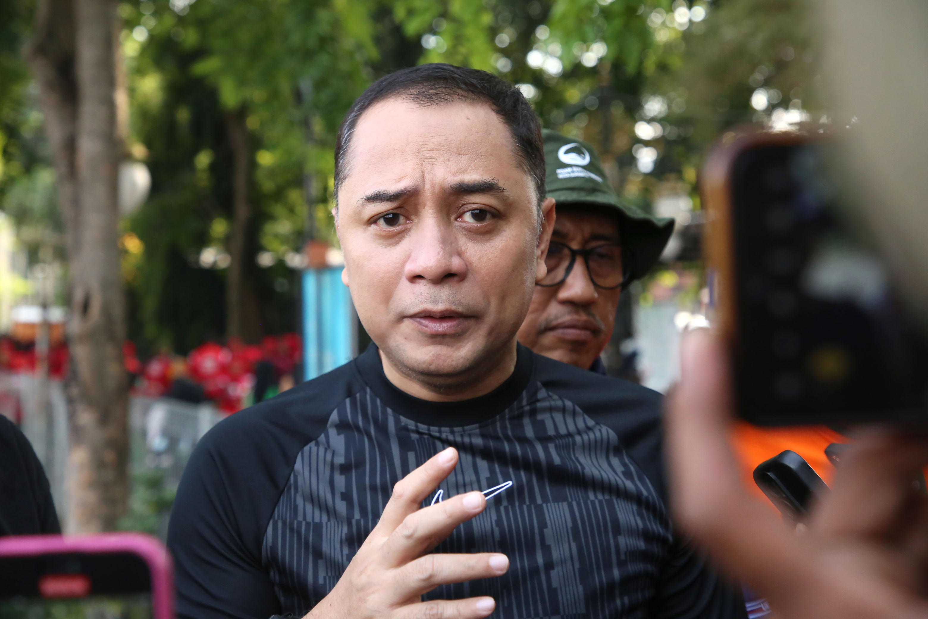 Wali Kota Eri Cahyadi akan beri sanksi kepala sekolah yang menarik dana untuk acara wisuda.