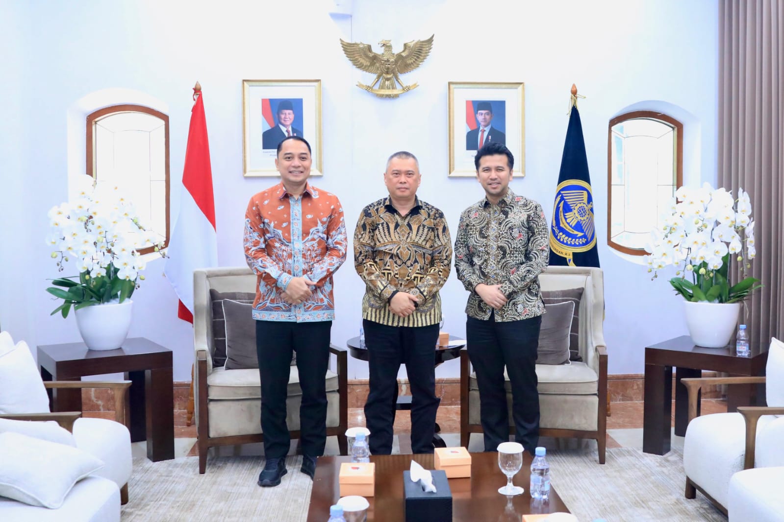 Wagub Jatim Emil Dardak saat audiensi bersama Menteri Perhubungan Dudy Purwagandhi dan Wali Kota Surabaya Eri Cahyadi di Jakarta, Kamis (15/5).