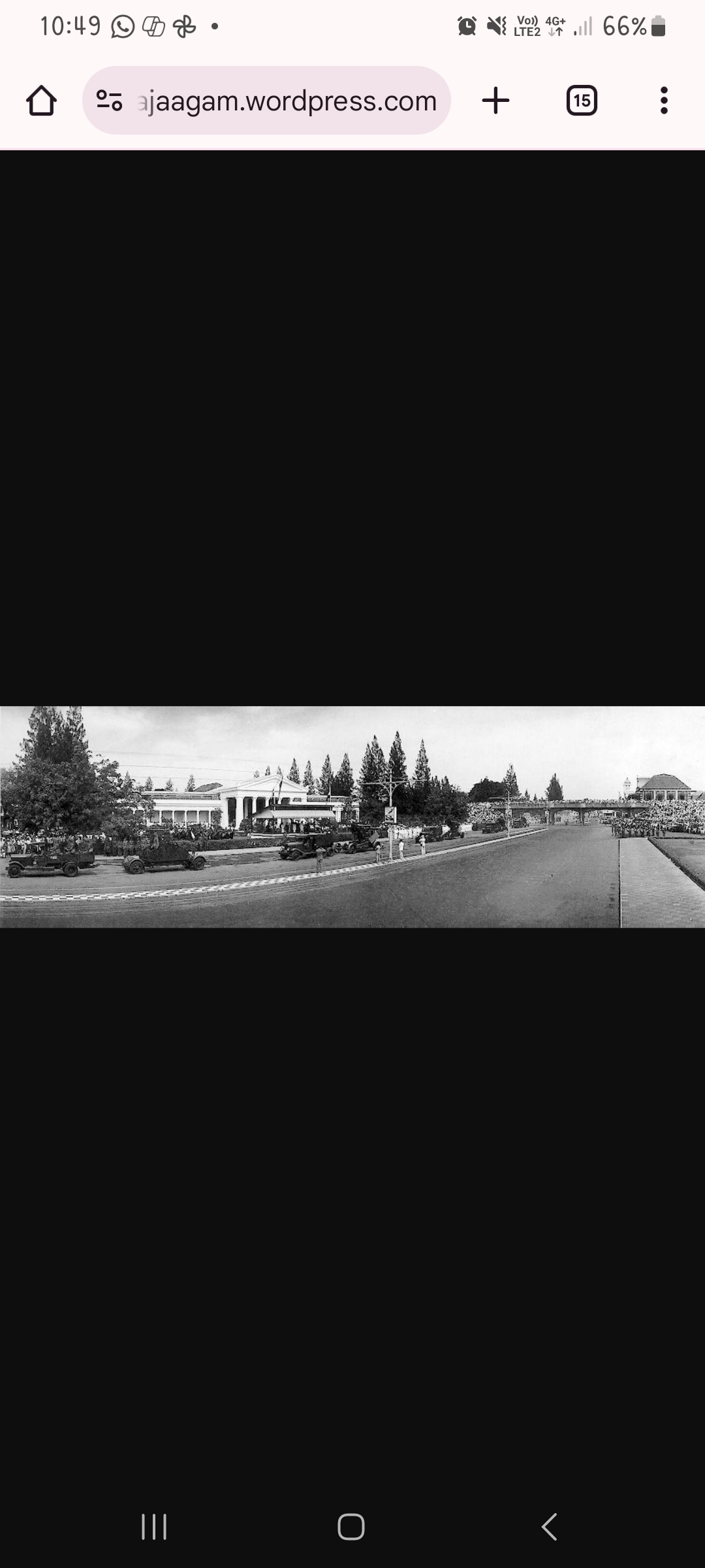 Salah satu sudut kota Surabaya di masa kolonial.