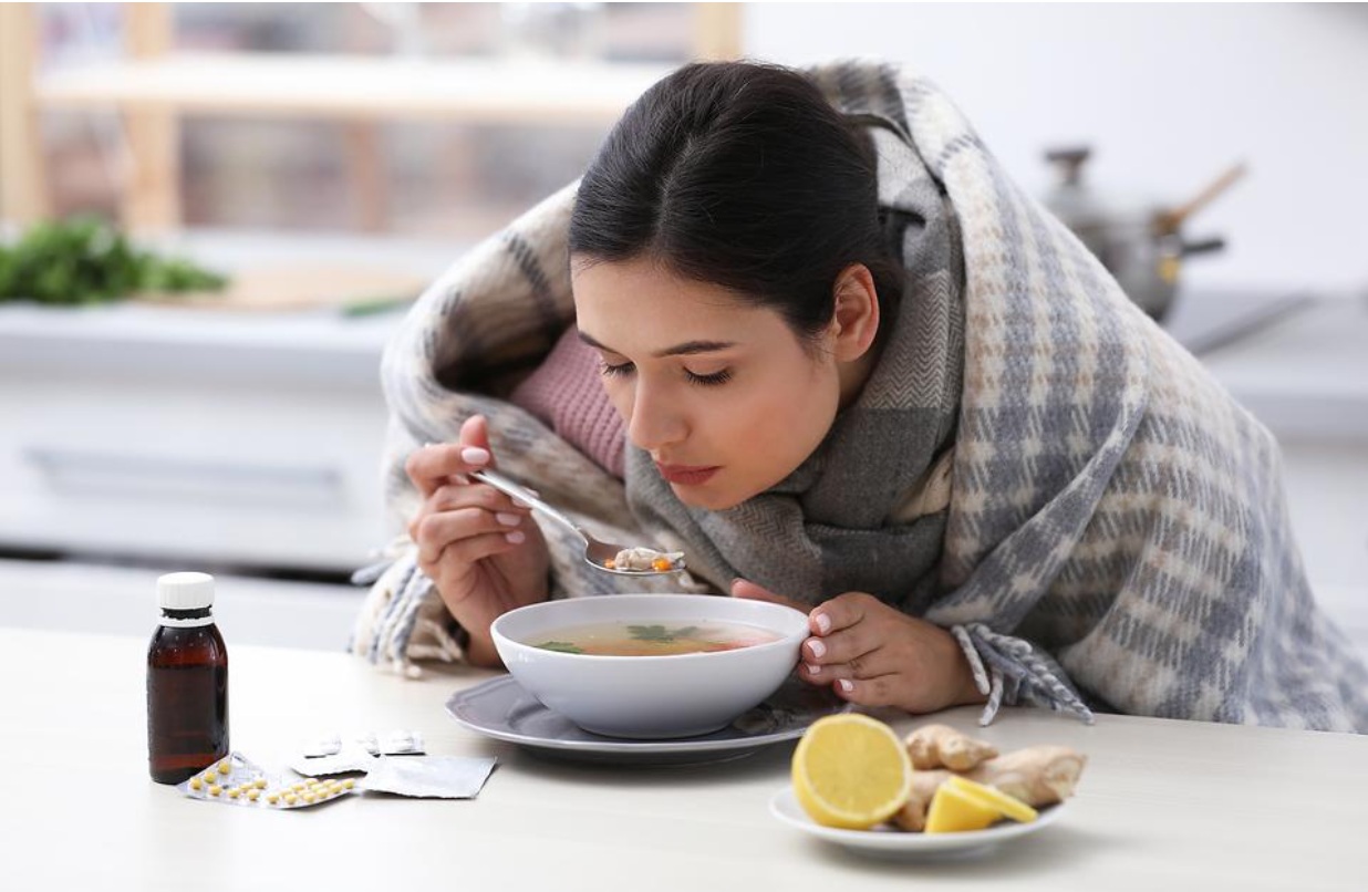 Makanan hangat tidak hanya memberikan rasa nyaman, tetapi juga membantu meningkatkan daya tahan tubuh dan mempercepat pemulihan.