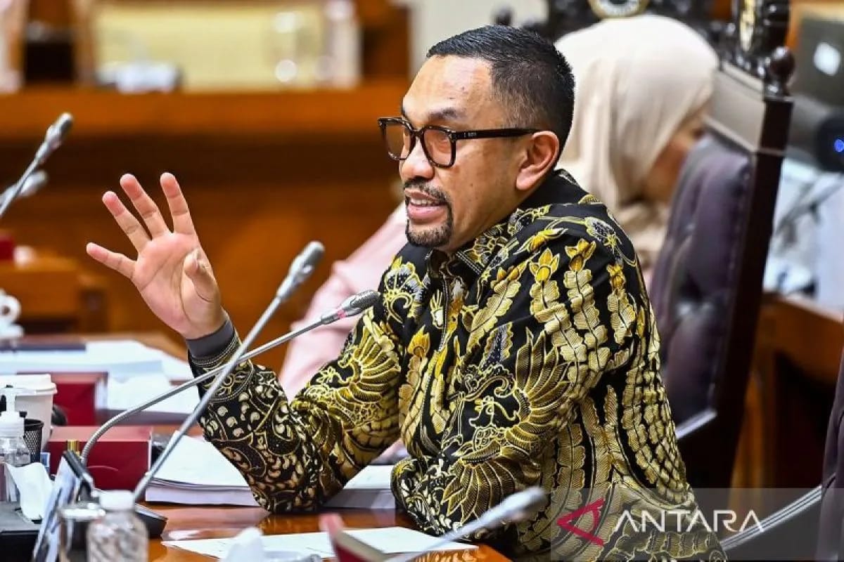 ATURAN BARU : Wakil Ketua Komisi III DPR RI Ahmad Sahroni nilai Indonesia sudah harus punya UU untuk penyalahgunaan AI. Ini untuk antisipasi gambar atau video deep fake. (ANTARA/RADAR SURABAYA)