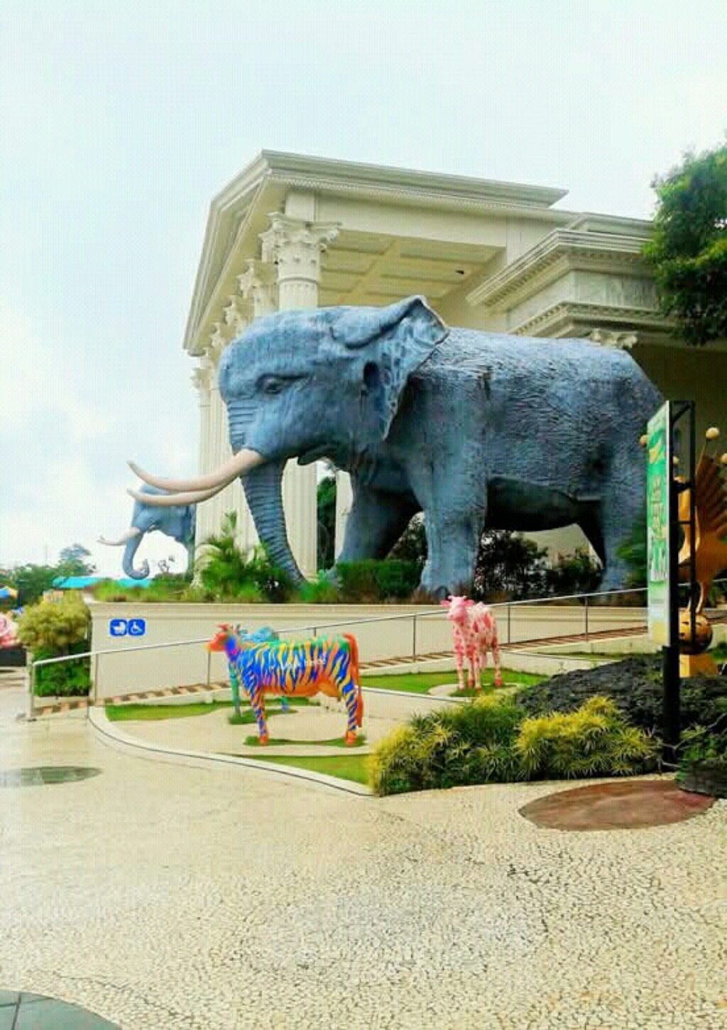 Batu Secret Zoo berhasil menangkarkan satwa langka. (IST)