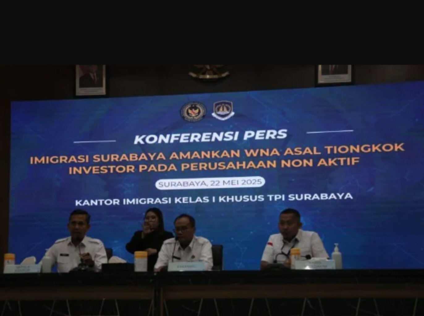 Konferensi pers kasus warga negara Tiongkok menyalahgunakan izin tinggal. (IST)