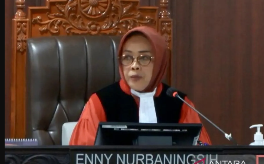 Hakim Konstitusi Enny Nurbaningsih