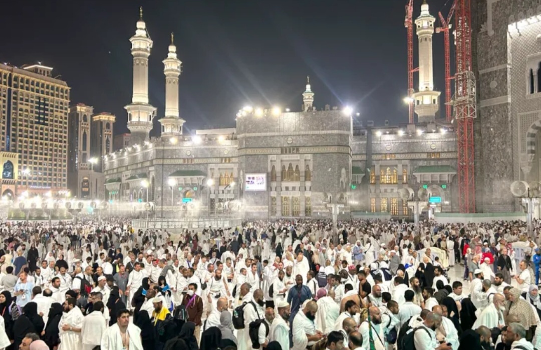 Jemaah Haji mulai memadati Makkah sebelum memulai ibadah haji yang dimulai pada 4 Juni dengan melakukan Tarwiyah bermalam di Mina.