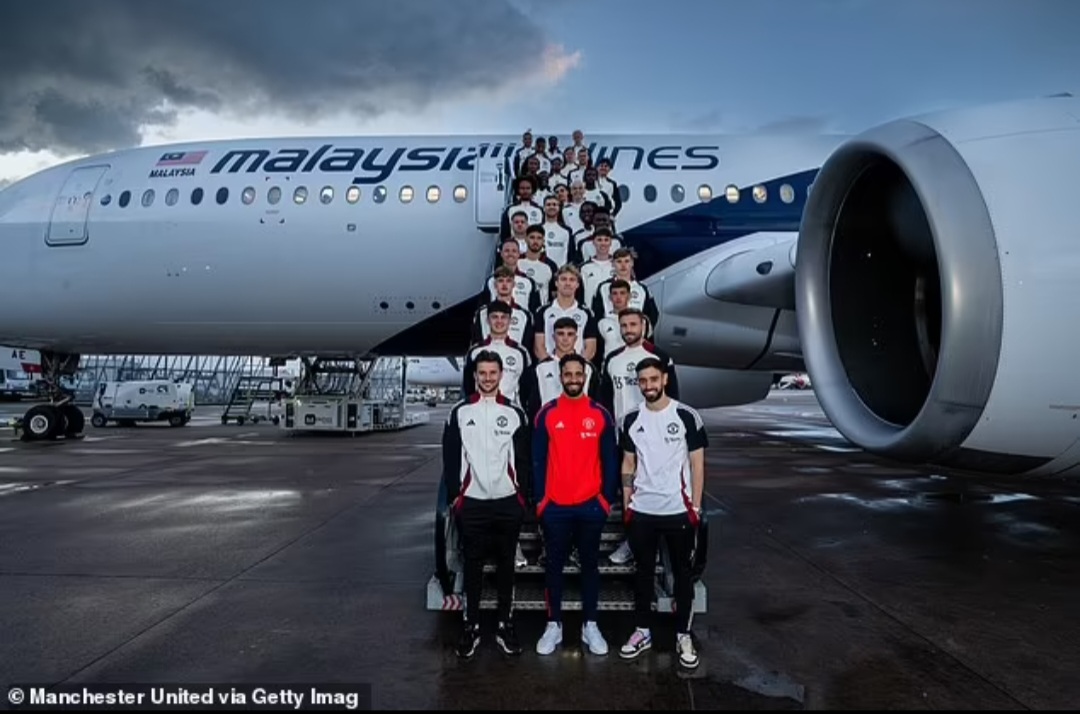 United terbang ke Malaysia untuk tur pasca musim mereka beberapa jam setelah menang atas Aston Villa
