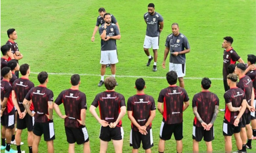 Patrick Kluivert pimpin latihan timnas Indonesia Jelang lawan Tiongkok dan Jepang.