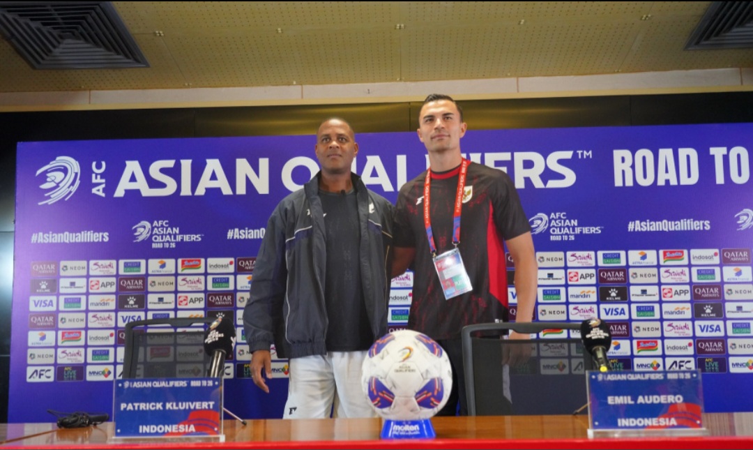 Patrick Kluivert dan Emil Audero