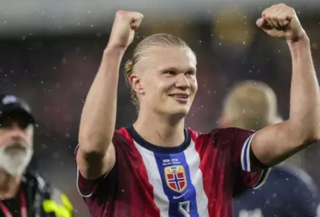 Selebrasi Erling Haaland usai bawa Norwegia gunduli Italia tiga gol tanpa balas.