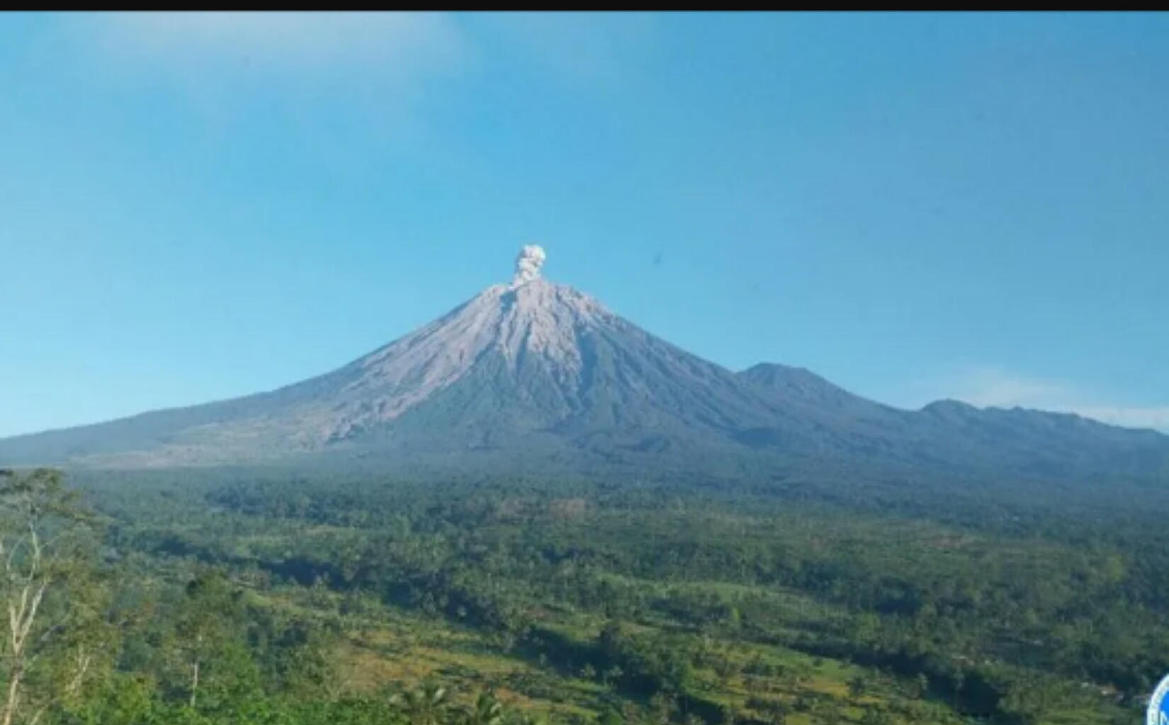 Kondisi Gunung Semeru di Kabupaten Lumajang. Sering erupsi. (IST)