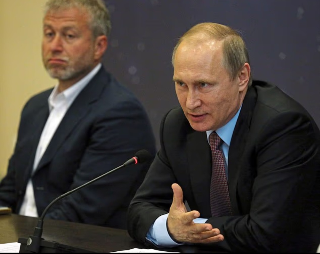 Roman Abramovich dipaksa menjual klub pada tahun 2022 di tengah tuduhan bahwa dia adalah sekutu dekat presiden Rusia Vladimir Putin.